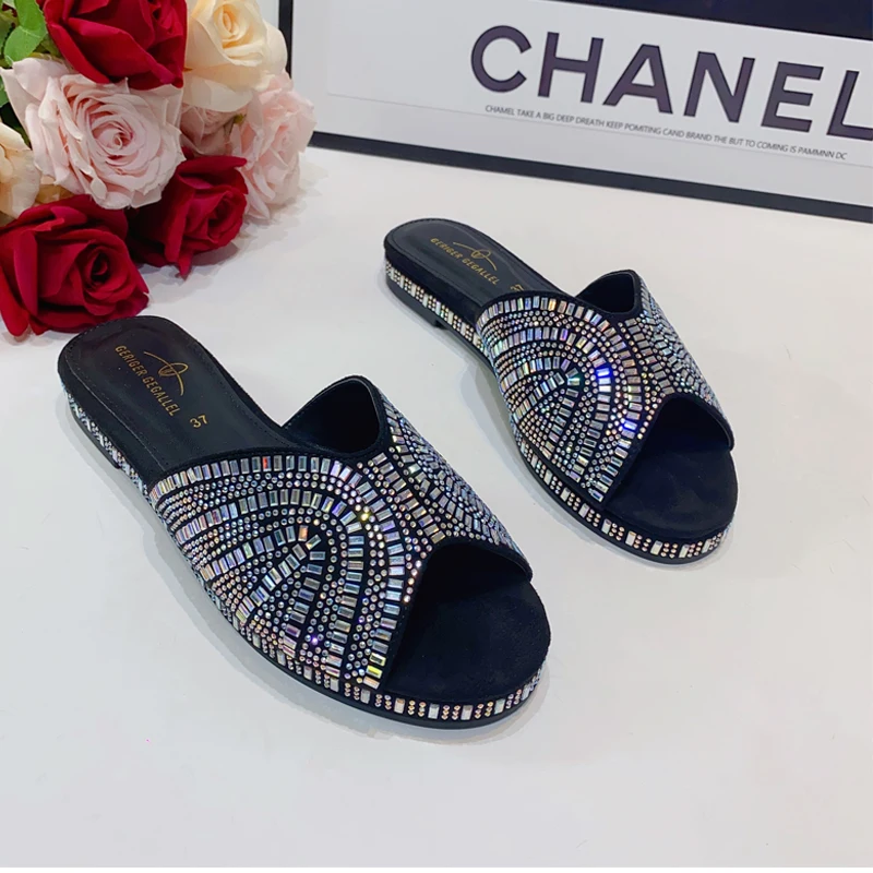 2023 Trendy Colorful Slides for Women New Classic Design Sandals Italian Style Lady Shoes Low Heel Summer Mules Comfy Sandals