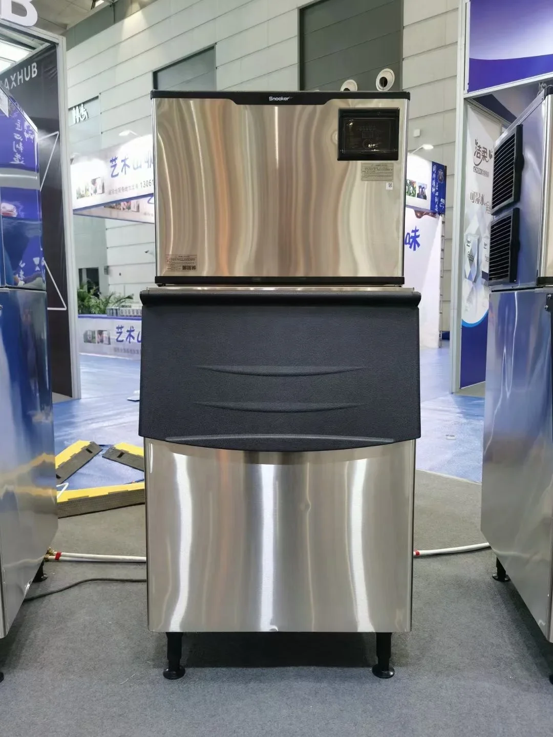 Commercial 3 Years Warranty Restaurant 200Kg/24H Automatic Ice Cube Maker Ice Making Machine