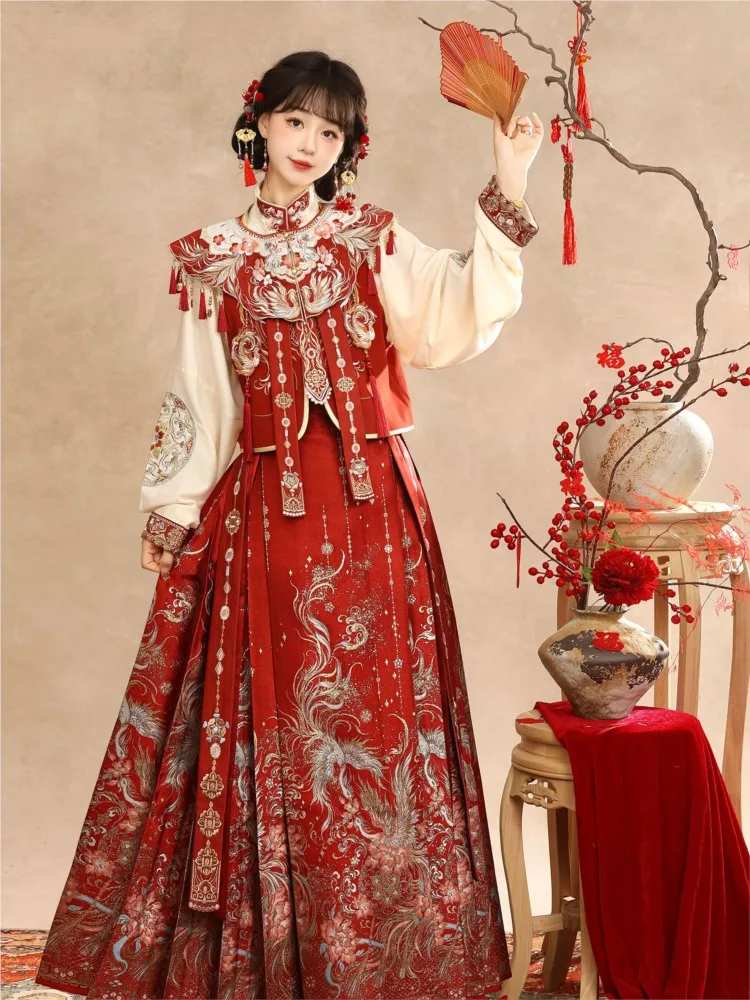 A new style of Hanfu women's red dress set for wedding engagement toasting and worship