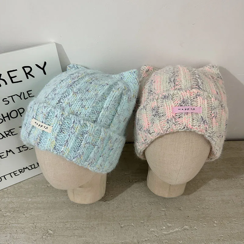 Koreanischer Stil, mehrfarbige Katzenohren-Strickmütze für Damen, niedlich, dick und warm für Herbst und Winter, Skull-Beanie-Mütze. – Detail 3