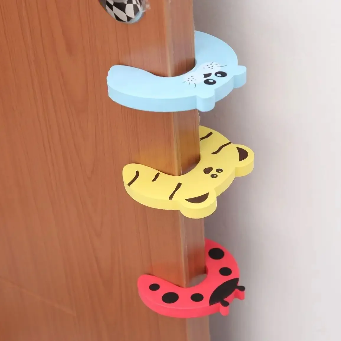 

Home Baby Child Proofing Door Stoppers Finger Safety Guard Noise Prevention Anti-pinch Child Lock Finger Protector Home