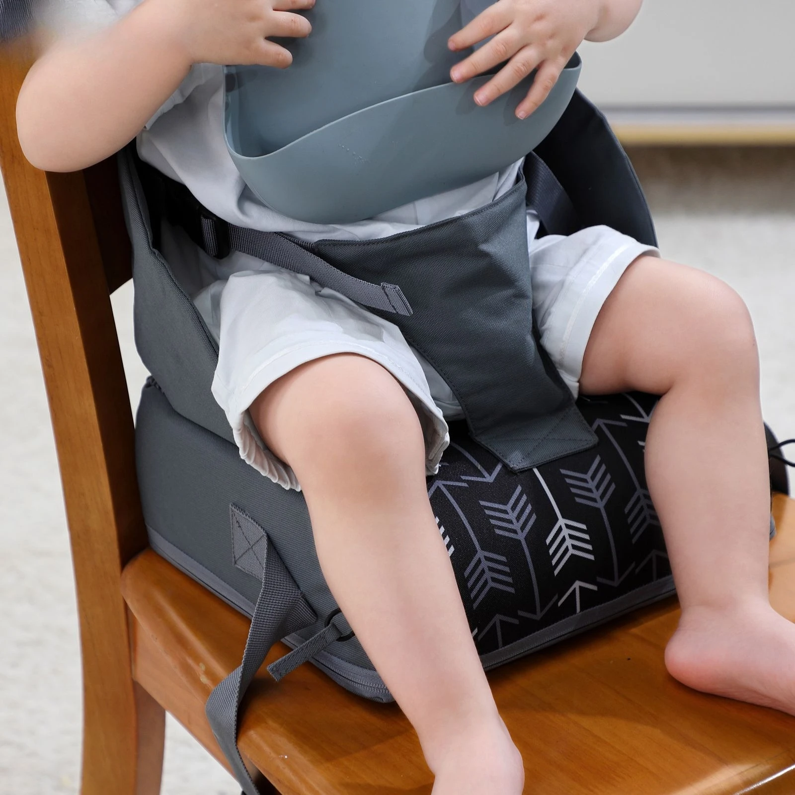 Portable Foldable Child Safety Seat Booster for Babies and Toddlers Meal Chair Safety Seat Cushion Travel Baby Accessories