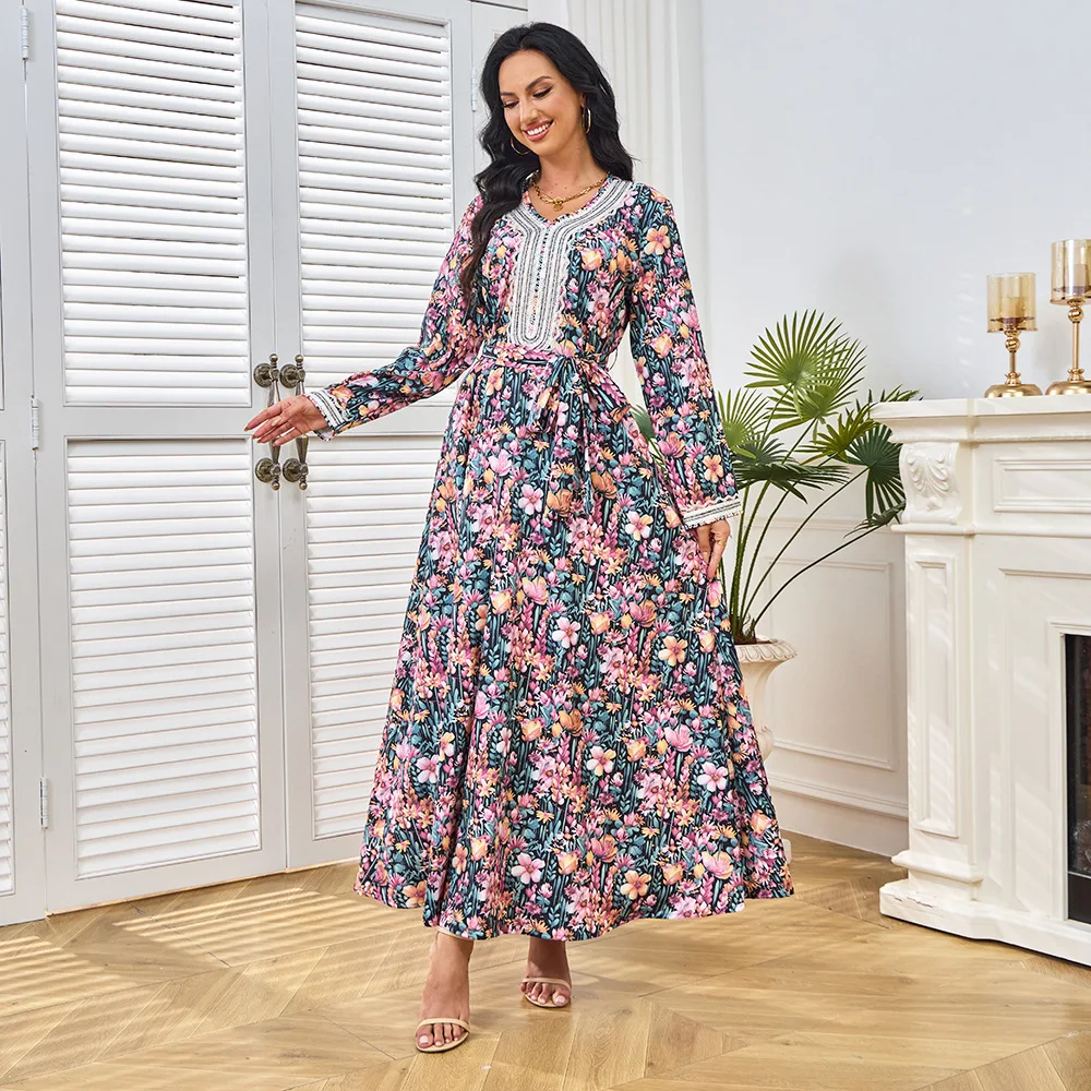 2024 Summer New Muslim Women's Fashion Printed Diamond studded Clothing Robe Big Swing Long Sleeve Dress