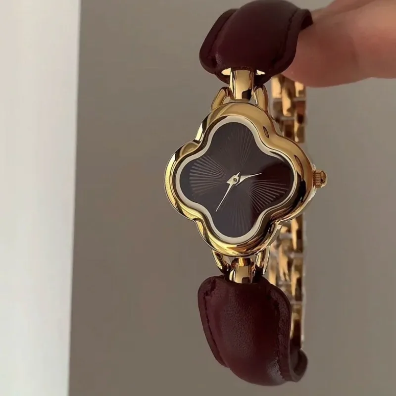 New French style high-end temperament versatile Angola red retro style bracelet