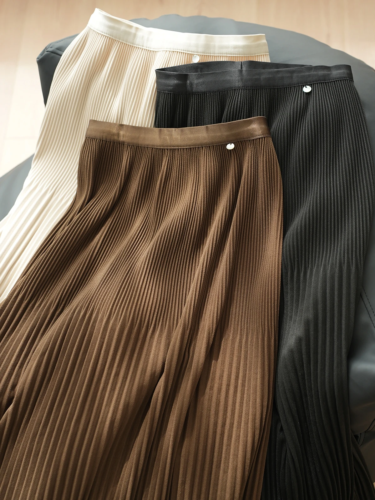 

Юбка-трапеция с высокой талией и плиссировкой для женщин, с эластичным поясом и разрезом, удобная для повседневной носки, осенне-зимняя, из полиэстера