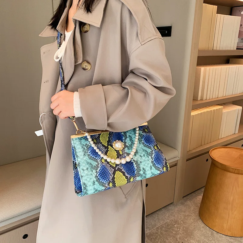  حقيبة مربعة بنمط الأفعى 2025 - محفظة كتف مزينة باللؤلؤ، حقيبة كروس ومحمولة، أنيقة للركاب أساسية #3