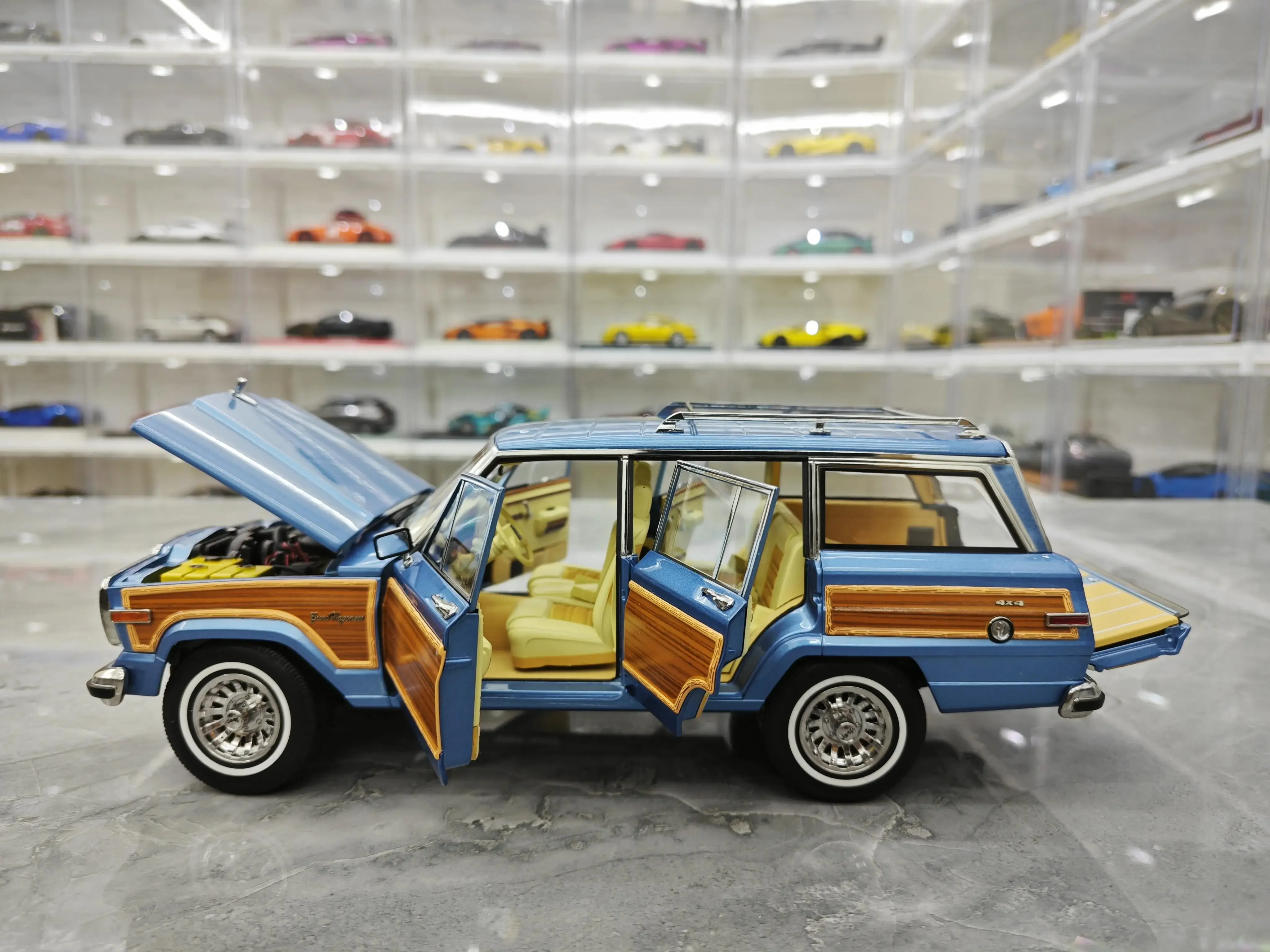 DD Model 1:18 Jeep Wagoneer mobil logam paduan Model simulasi artefaces rumah miniatur koleksi hadiah