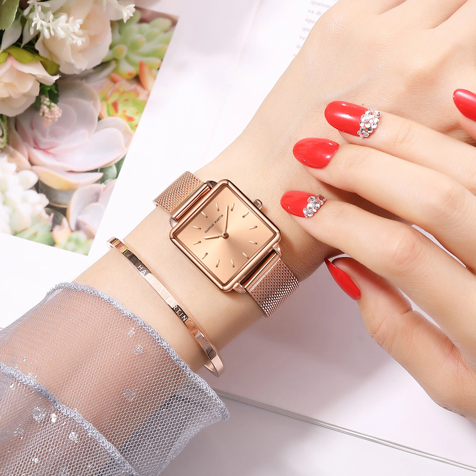 Hannah Martin Top Brand Simple Women Watch Japanese Movement Quartz Wristwatch Fashion Luxury All-Match Women Clock New Arrival