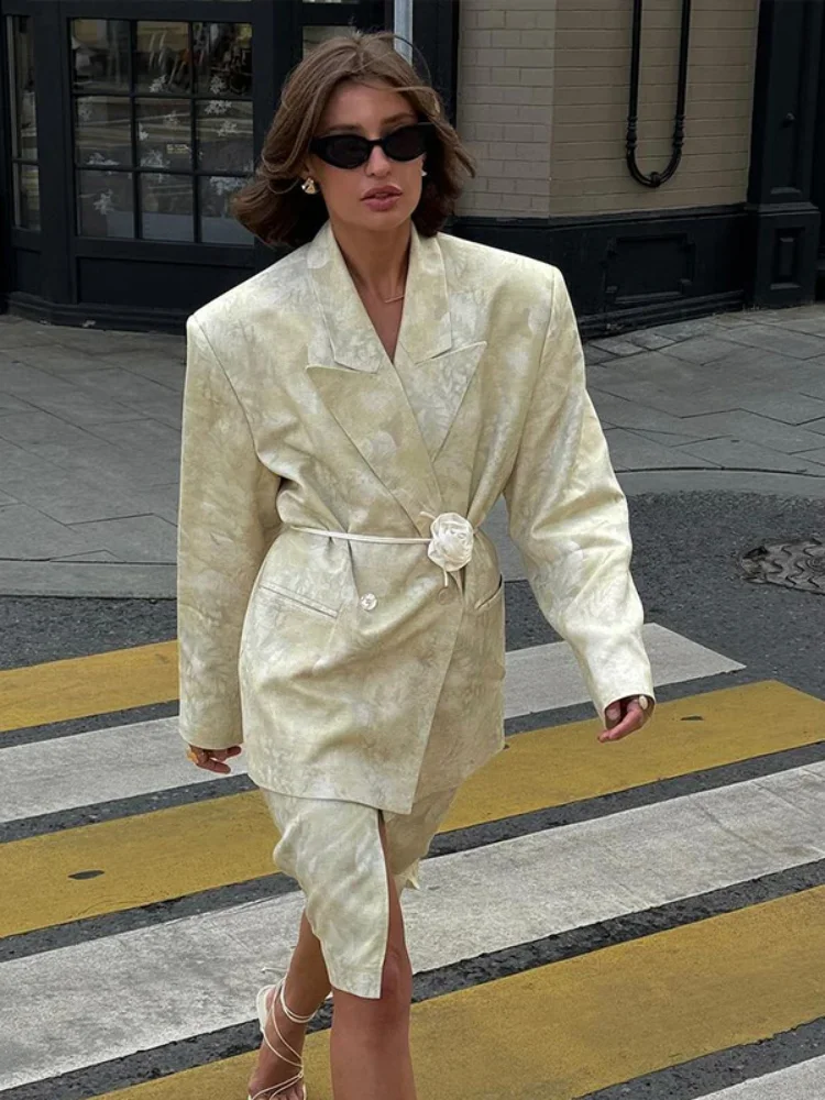 

Elegant Lapel Double Breasted Wide Shoulder Woman Blazer Set Sexy Slit Mini Skirt Suit 2025 New Autumn High Street Two-piece