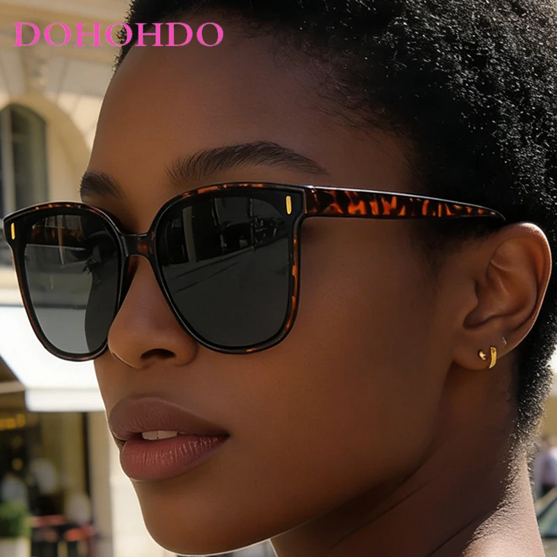 

Classic Brand Designer Sunglasses Women Vintage Square Sunglasses Men Driving Shades Travel Eyewear Unisex UV400 Lentes Mujer