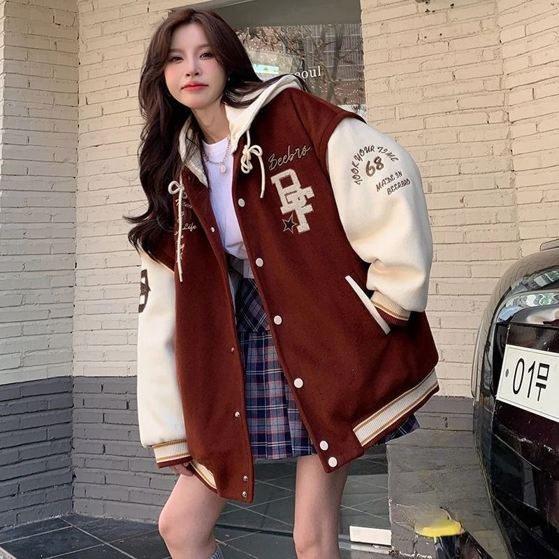 

Женская зимняя новинка, свободная бейсбольная куртка с буквенным принтом, ретро-стиль, корейская мода, утолщенная стеганая универсальная куртка, идеально подходит