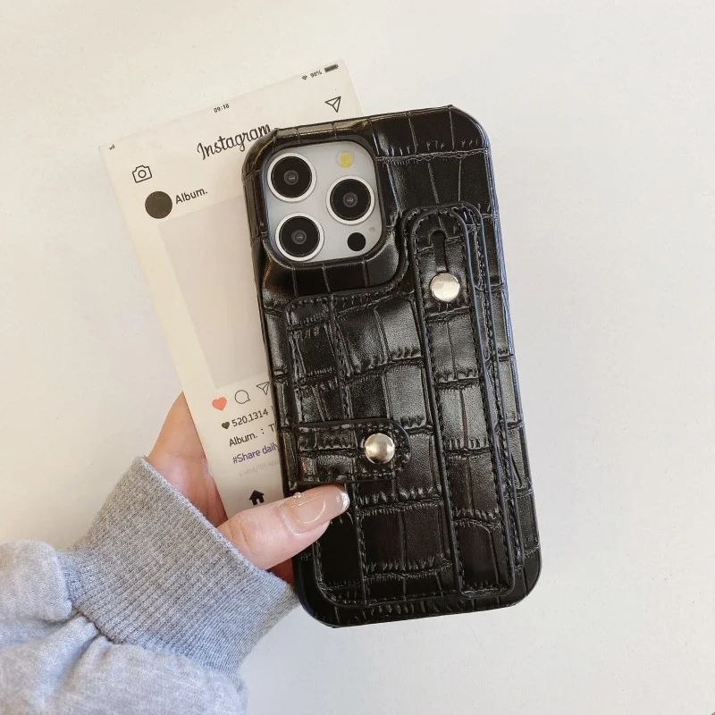 

Wrist with card bag integrated 16promax mobile phone case, suitable for iphone15 can be inserted into the