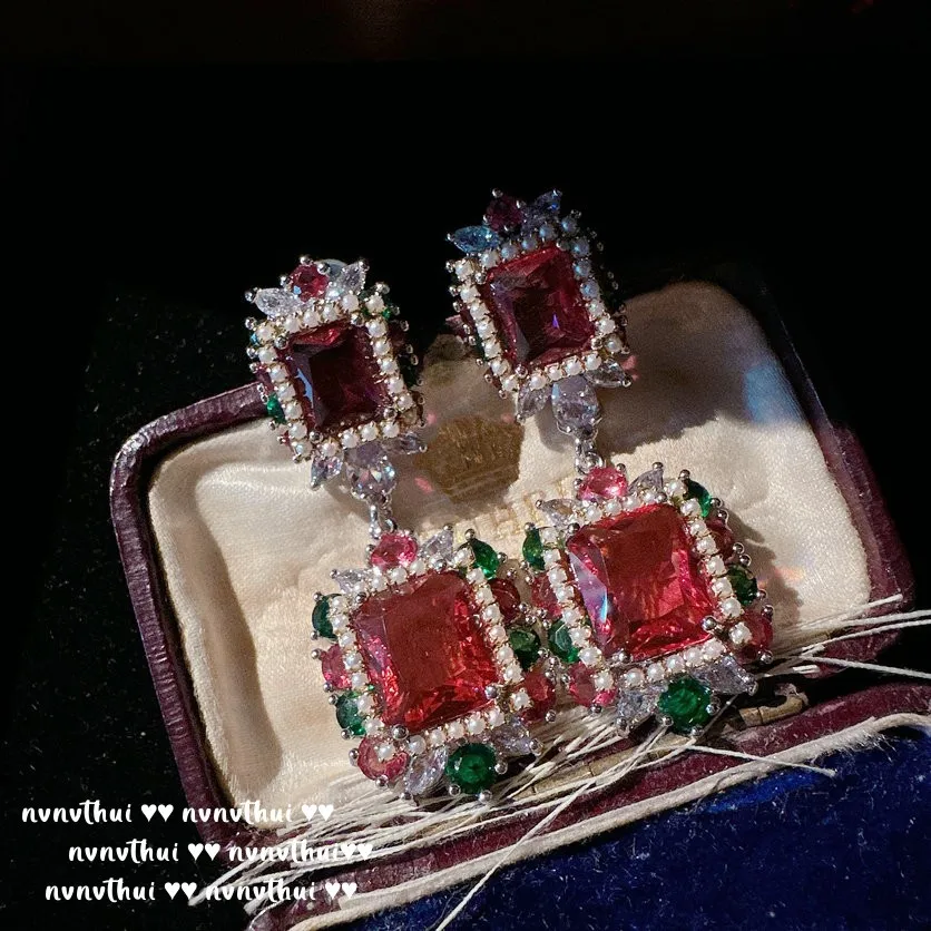 

Женские серьги-подвески с фианитами, серебро 925 пробы