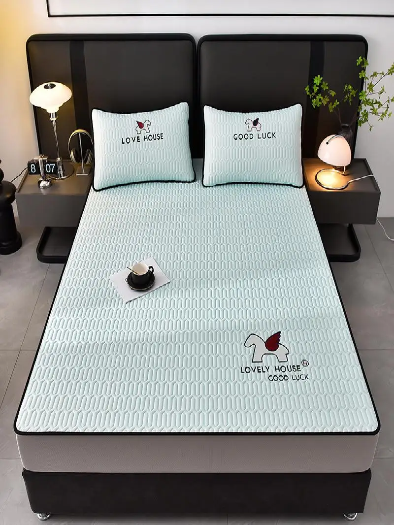 

Утолщенный латексный комплект постельного белья из трех предметов: модный, с вышивкой, летний, для кондиционера, машинная стирка, двойной, мягкий, охлаждающий коврик