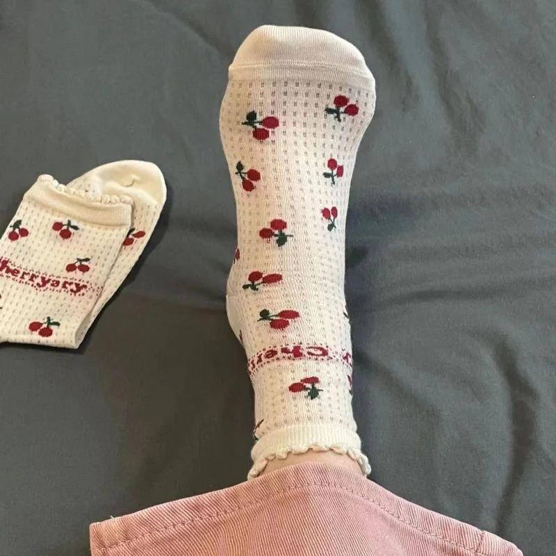 Letnie skarpety nadruk wiśni damskie skarpety cienka siatka studenckie dziewczyny słodkie skarpety Kawaii Harajuku dla dziewczynek prezent Streetwear falbany sok