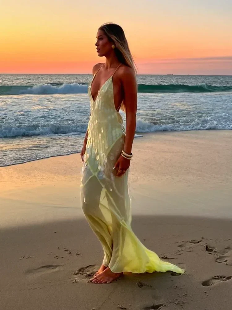 Robe Maxi Chic à paillettes jaunes pour femmes, transparente, sans manches, col en V, dos nu, maille Patchwork, Slim, vêtements de plage, nouvelle collection 2025