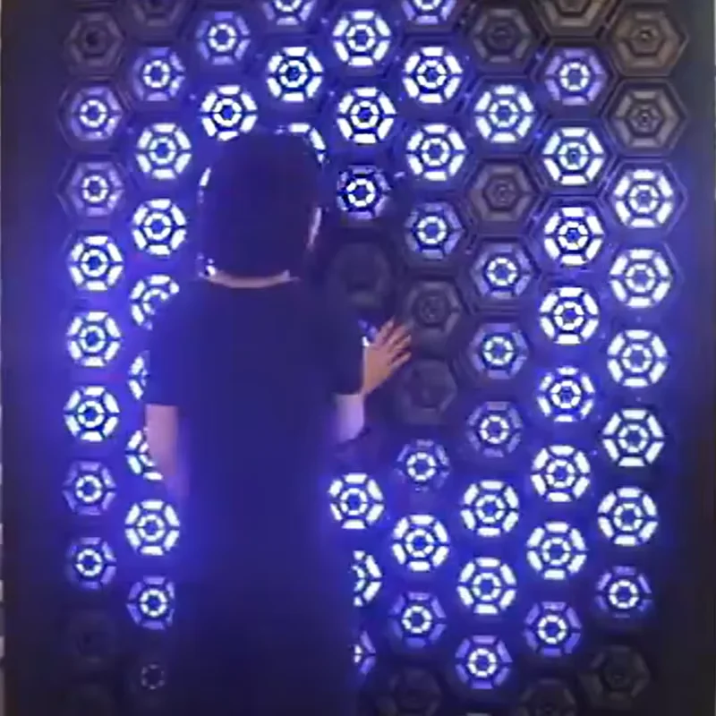 وحدة LED تعمل باللمس على شكل قرص العسل التفاعلية مستشعر الأشعة تحت الحمراء التعريفي تأثير تموج الماء ضوء تركيب ديكور المنزل