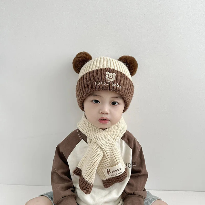 

Зимний детский комплект шапки и шарфа, 4 цвета, универсальная вязаная шапка для маленьких девочек, детские аксессуары с мультяшным медведем для мальчиков