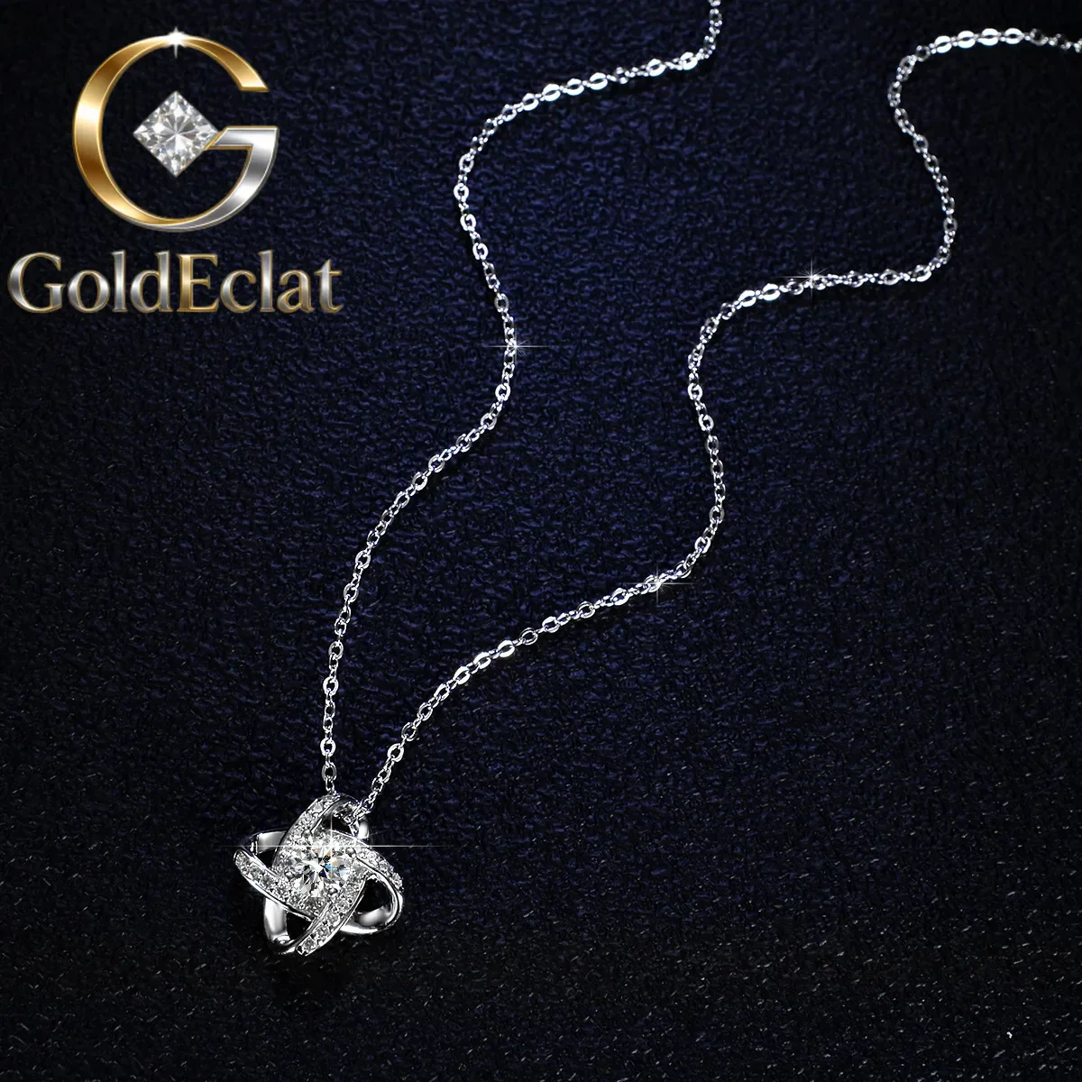 

GoldEclat Luxury 1 Carat Moissanite in White Gold Four - leaf Windmill Clavicle Chain Necklace, Ideal for Women