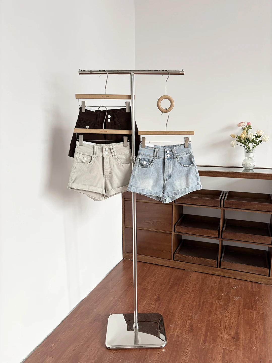 

High Waist Loose Fit Blue Washed Denim Shorts Women's Chic Slimming Versatile Summer Hot Pants Korean Style Spring 2026
