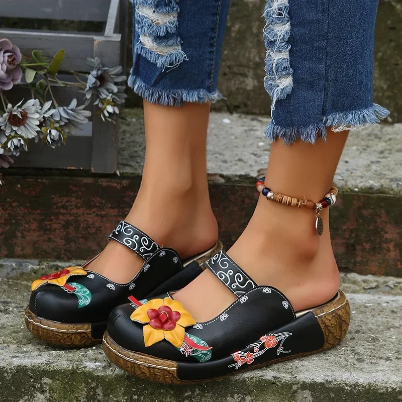 Women\'s Tribal Style Flower Platform Mules, Floral Print Wedge Heeled Clogs, Closed Toe Shoes