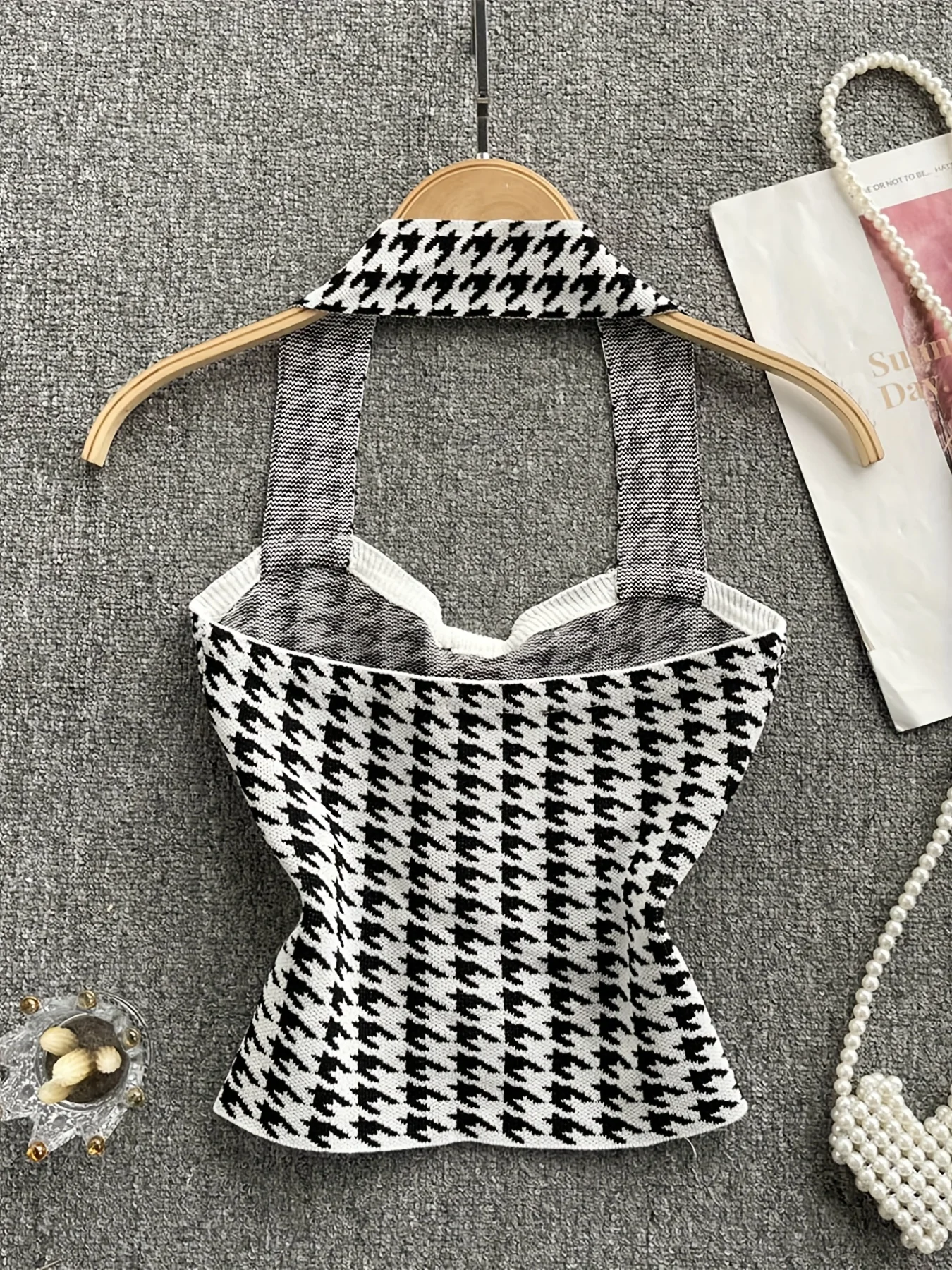 Summer New Buttons Stylish Houndstooth Halter Top for Women   Sleeveless Casual Shirt with Chic Pattern Crop Top