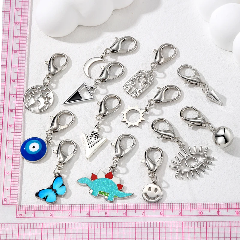 Metal Smile Moon Blue Eye Keychain Pet Pendant Keyring New Cartoon Creative Butterfly Dinosaur Animal Bag Box Earphone Accessory