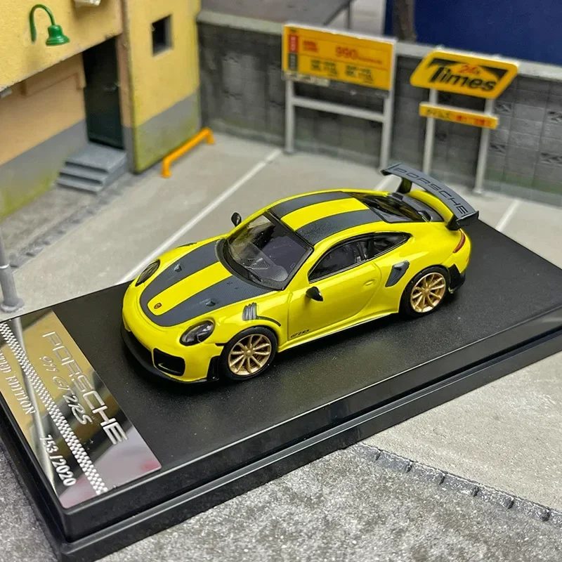 

1:64 911 GT2 RS Alloy Sports Car Model Diecast Metal Toy Track Racing Car Model Simulation Collection Miniature Scale Gifts