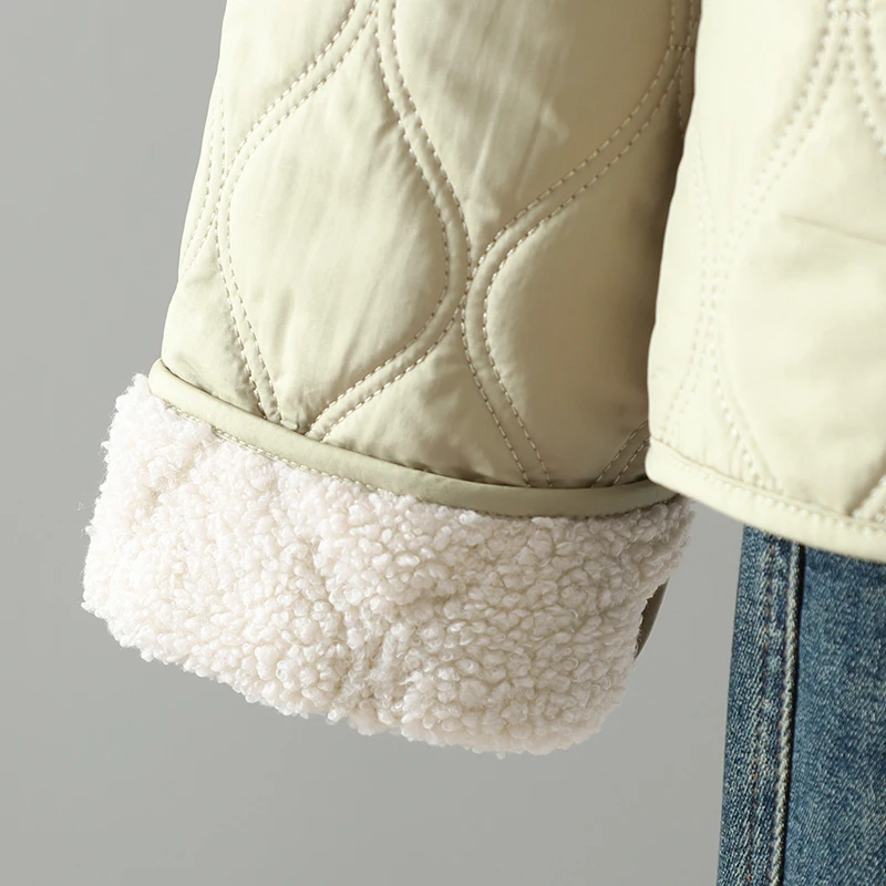 سترة قطنية قصيرة للنساء بغطاء للرأس، سميكة ودافئة، متعددة الاستخدامات، مبطنة بالصوف، ملابس خارجية شتوية بقصة مستقيمة وأكمام ط...