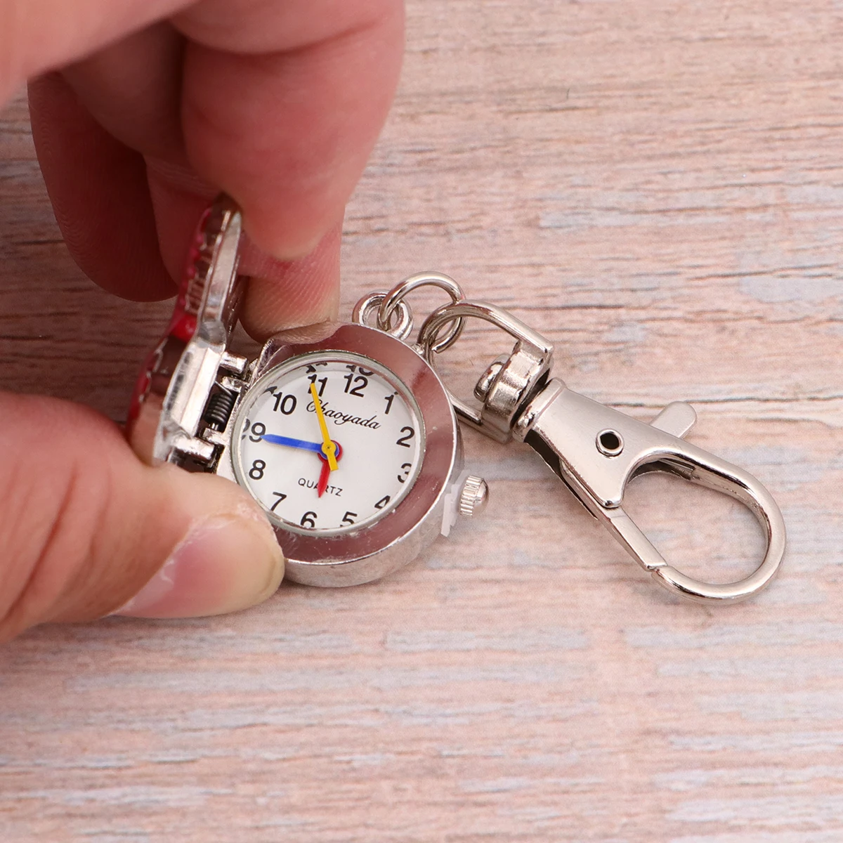 

1pc Keychain Pocket Watch Delicate Shape Big Round Dial Quartz Watch For Women Students Girls Portable Hanging Gift Blue