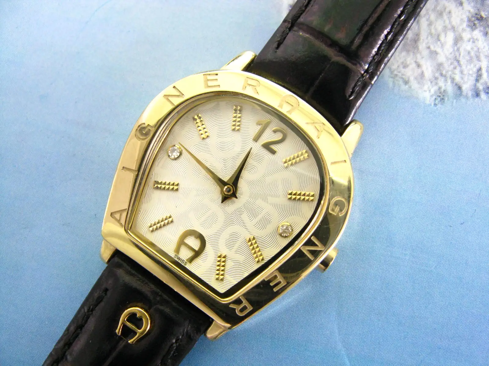 

Big A（heteromorphic A） Mild used quartz women's watch aigner