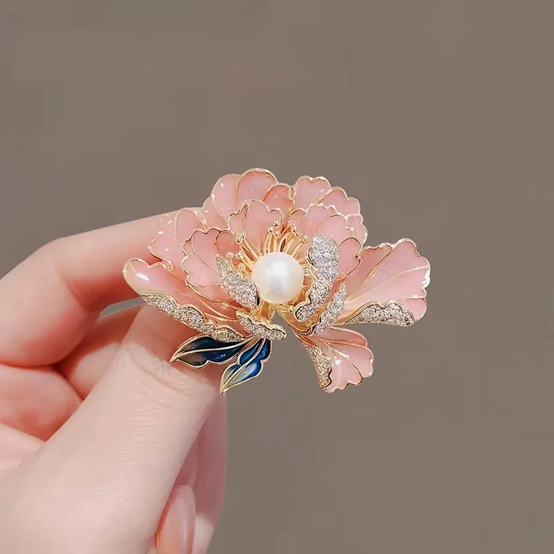 Chinese Style Purple Peony Flower Brooch For Women Dainty Plant Pearl Shiny Rhinestone Pins Party Office Wedding Corsage Jewelry