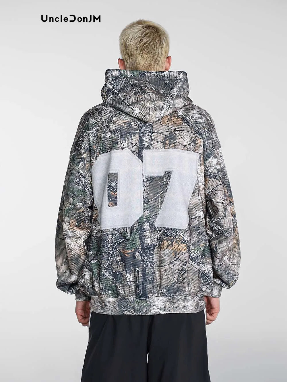 Camouflage Imitation Branch Hooded Men Graphic Y2K Fashion Street Pullover Men Clothing Fall Winter Long Sleeve