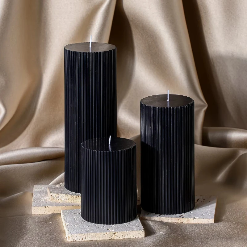 A set of 3 large modern ribbed candlesticks scented soybean wax columns black dining table core scented candles