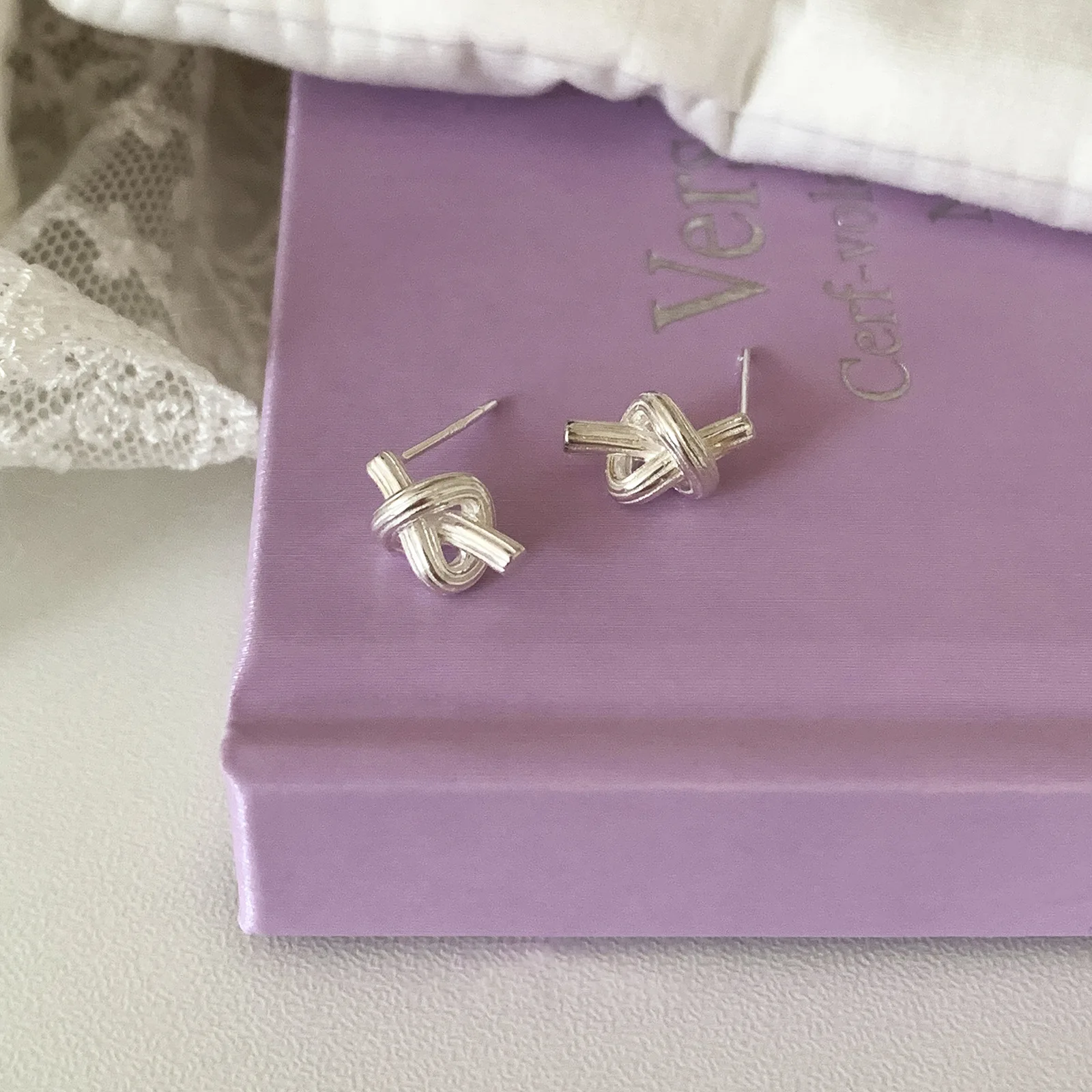 

Tibetan Silver Knot Heart Geometric Stud Earrings for Women Minimalist Trendy Fashion Jewelry Light Luxury Accessories