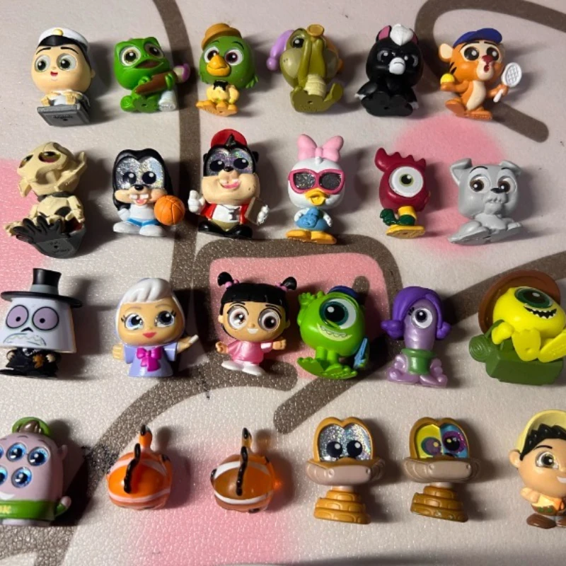 Disney Doorables Cartoon Anime Figure Kawaii Topolino Personaggio raro Vetro Grandi occhi Serie di bambole Modello Giocattoli Regali per bambini