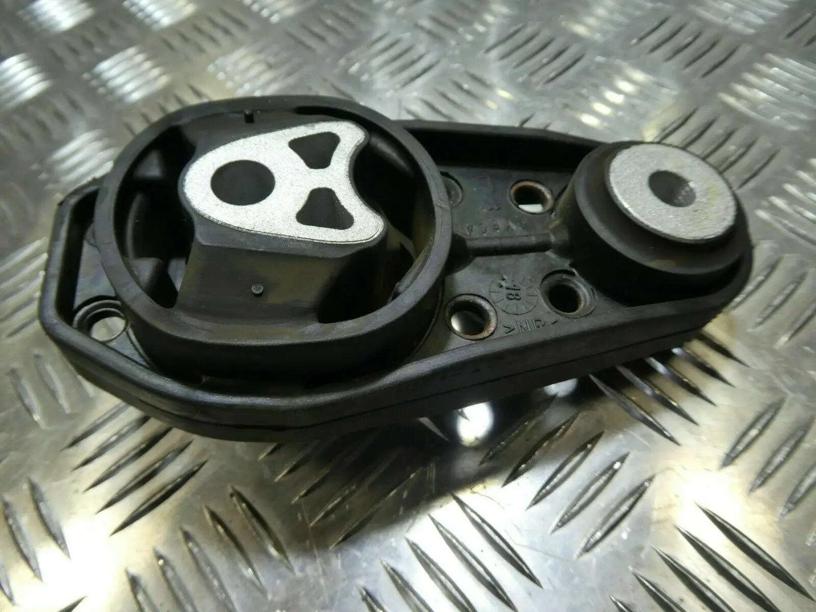 1 Pc Motorsteun Transmissie Koppel Ondersteuning GN11-6P082BC Voor Ford Ecosport 2017 2018 2019 2020 2021 1.5L 1.0T Op Escort Fiesta