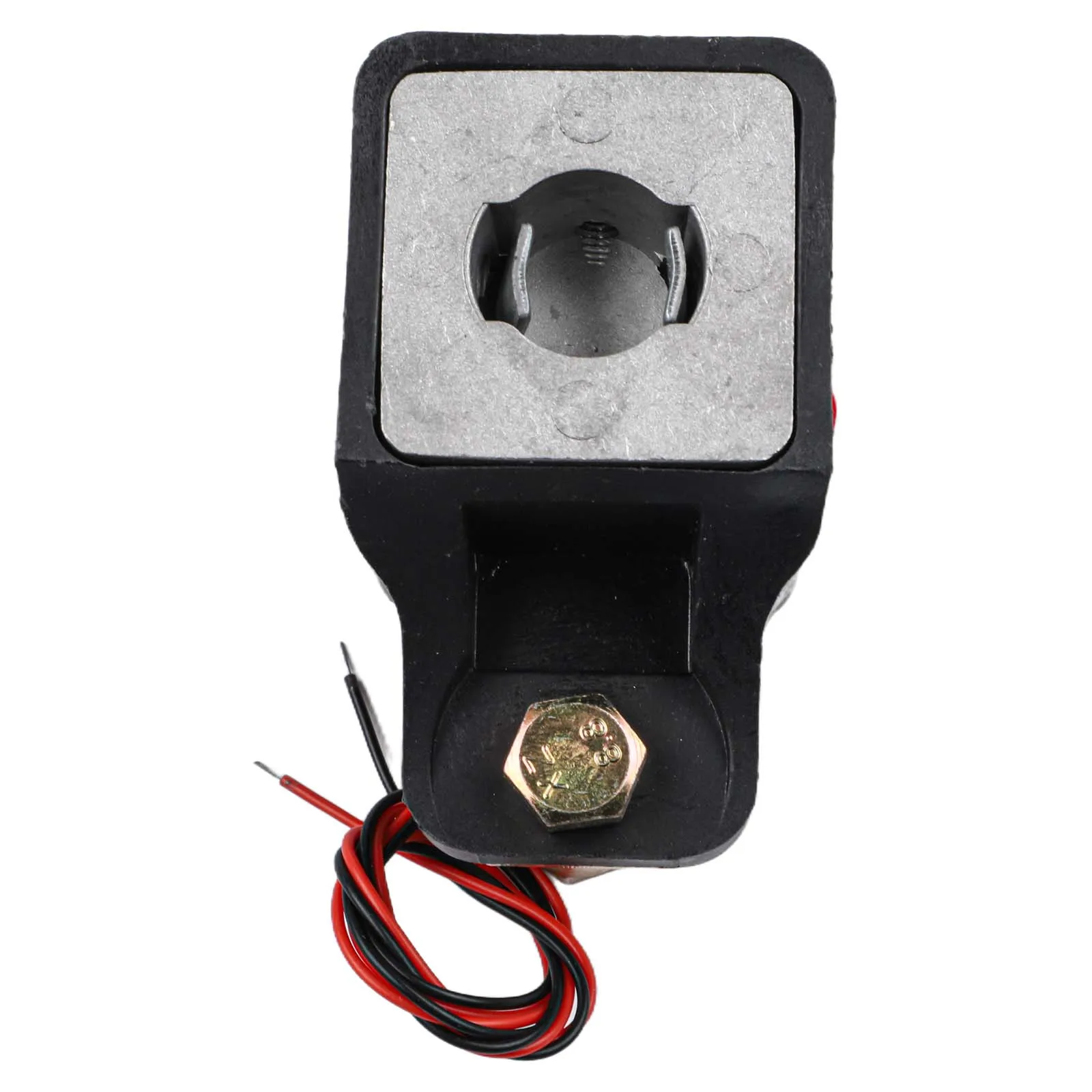 

Vehicle Power Cut Off Switch 12 24V with Quick Disconnect and Real Voltage Display for Cars and Agricultural Machinery
