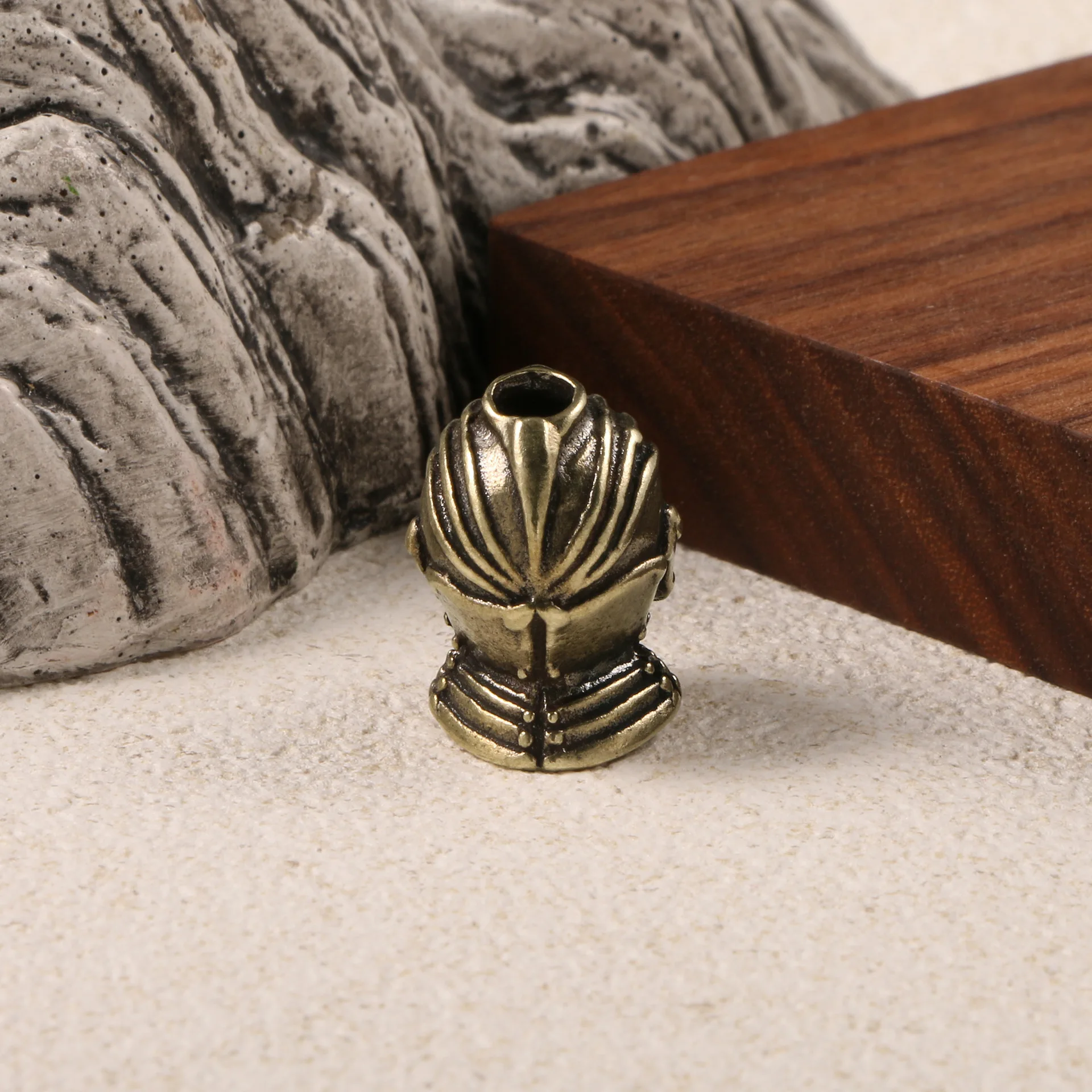 تماثيل خوذة فارس نحاسية عتيقة ، قلادة سلسلة مفاتيح سهلة الاستخدام ، قلادة حبل ، ديكور مكتب نحاسي ، هدية إكسسوارات منزلية #2