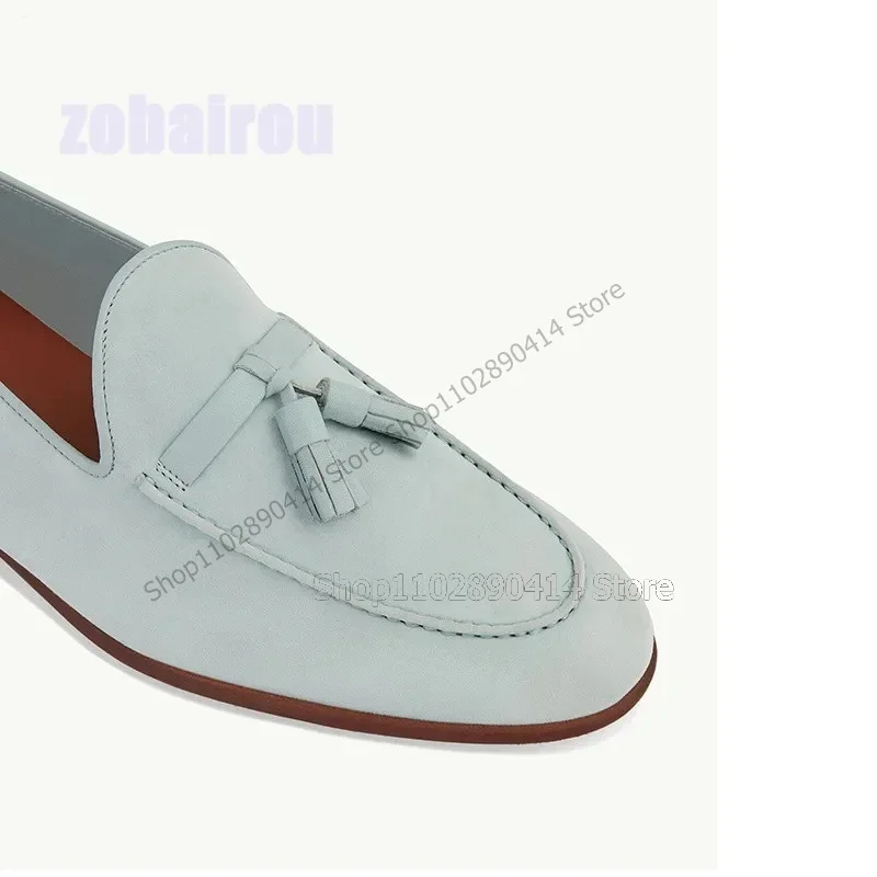รองเท้าโลฟเฟอร์ผู้ชายสีฟ้าอ่อน แต่งพู่ห้อย ดีไซน์เย็บปักถักร้อย แฟชั่นสวมใส่สบาย งานแฮนด์เมดสุดหรู เหมาะสำหรับงานปาร์ตี้ งานเลี้ยง งานออฟฟิศ และใส่ลำลอง