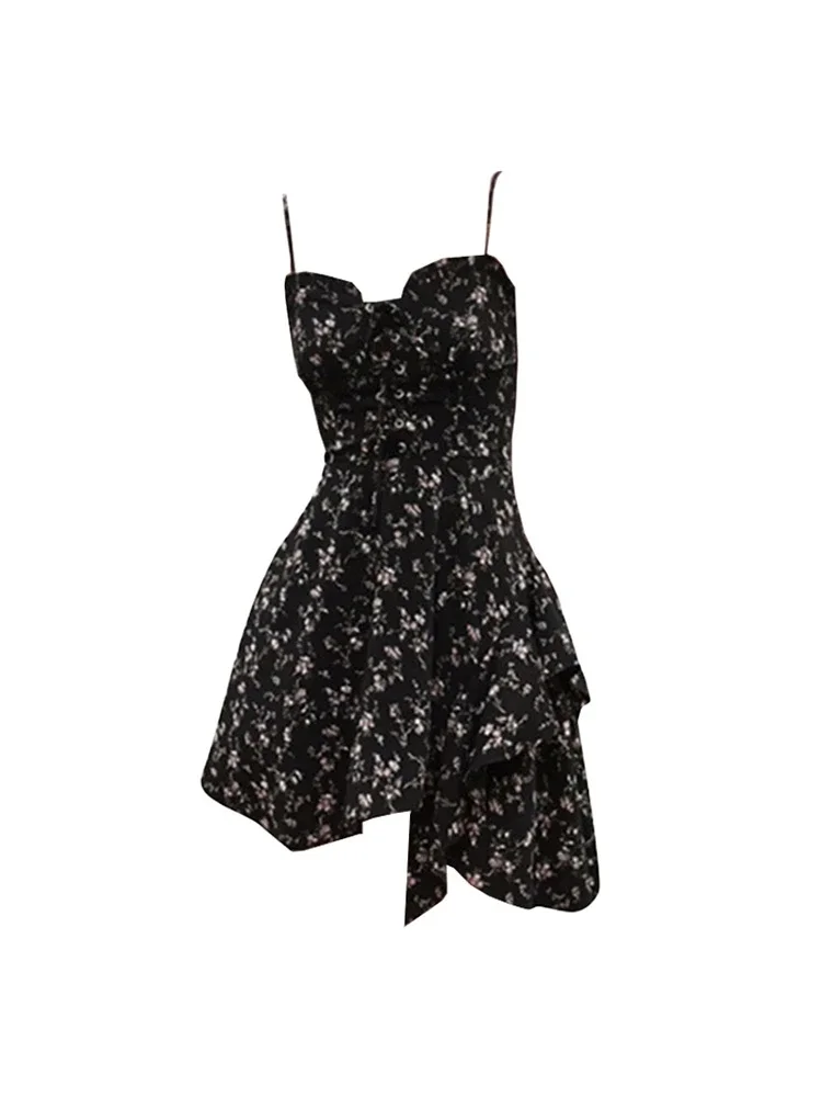 Primavera ed estate Nuova cattura romantica Dark Pure Desire Gyaru Abito con bretelle floreali irregolari