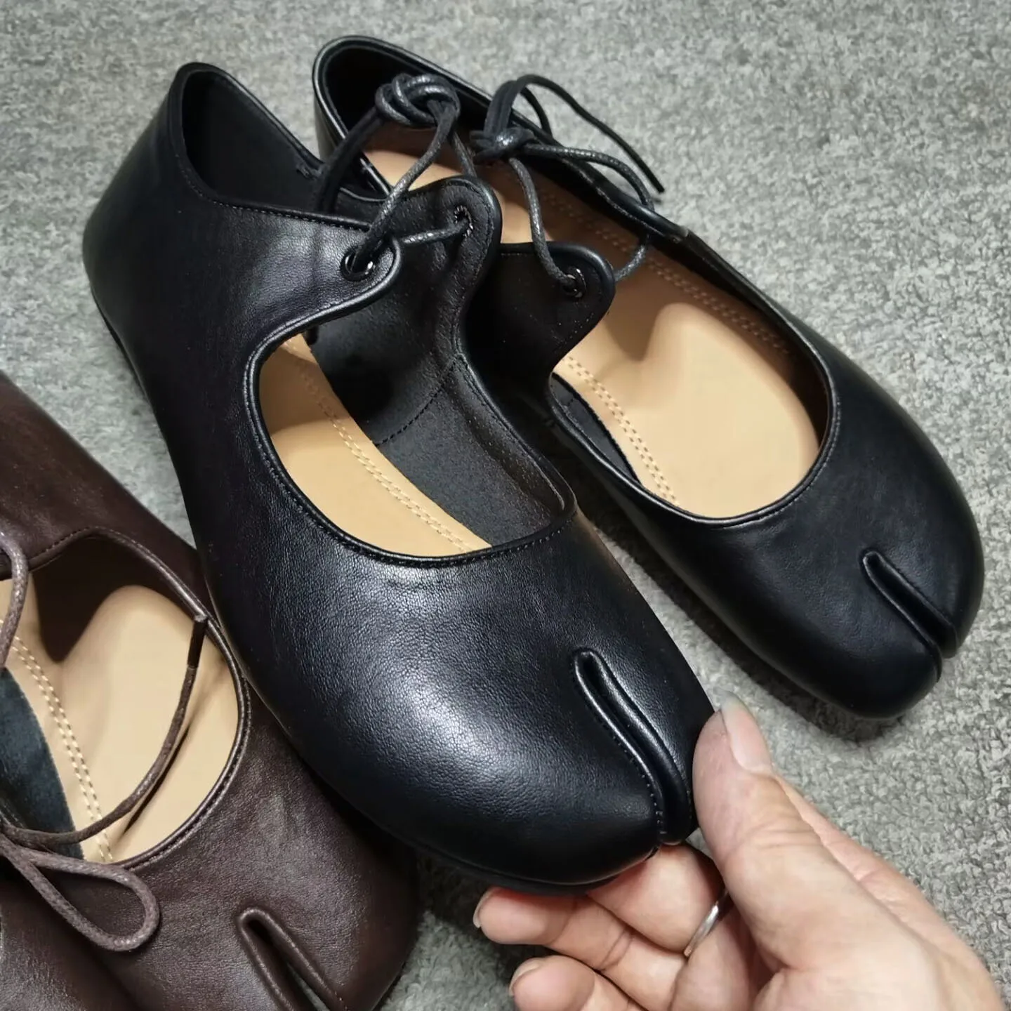 

IPPEUM Tabis Ballet Flats 2026 New Fashion Split Toe Shoes