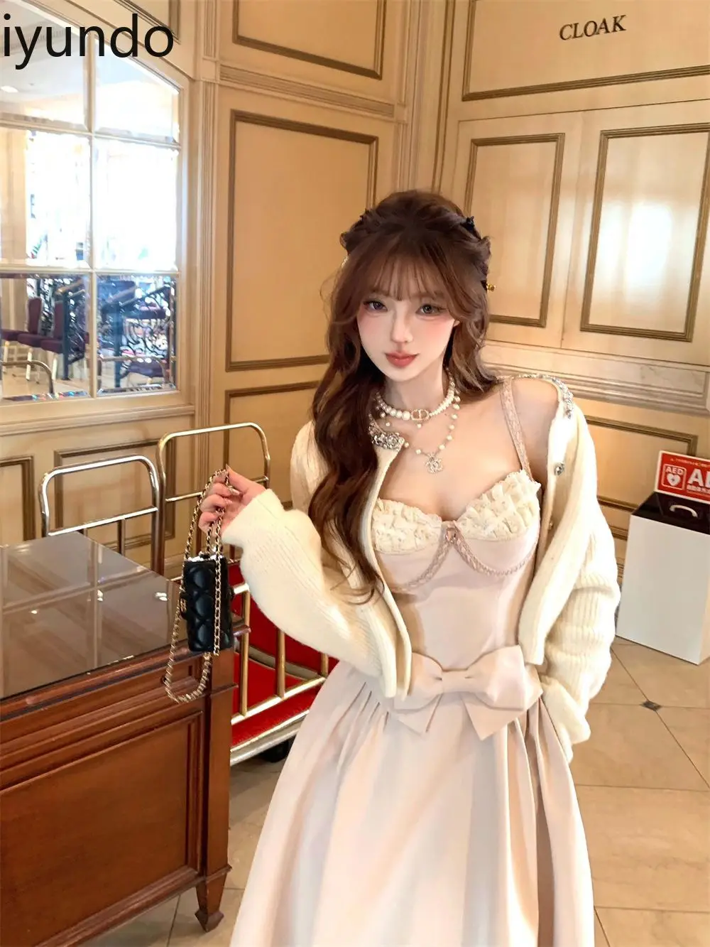 สไตล์ฝรั่งเศสหวานลูกไม้ Splicing Suspender Robe ฤดูร้อนใหม่สไตล์ลดอายุเอว Fairy ชุดยาว