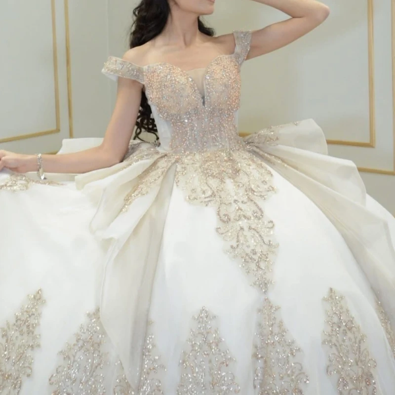 Champagne Shiny Quinceanera Dresses Off Shoulder Ball Gown Sweet 16 Dress Applique Lace Beading Tull Birthday Party Vestidos 15