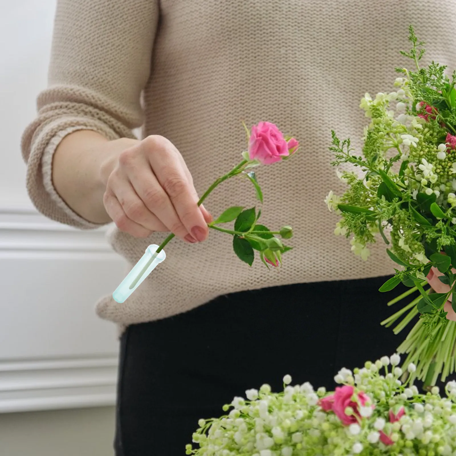 

100Pcs Flower Water Tubes Clear Floral Tubes for Fresh Flower Hydration Wedding Vase Arrangement Supplies Test Tube for Roses