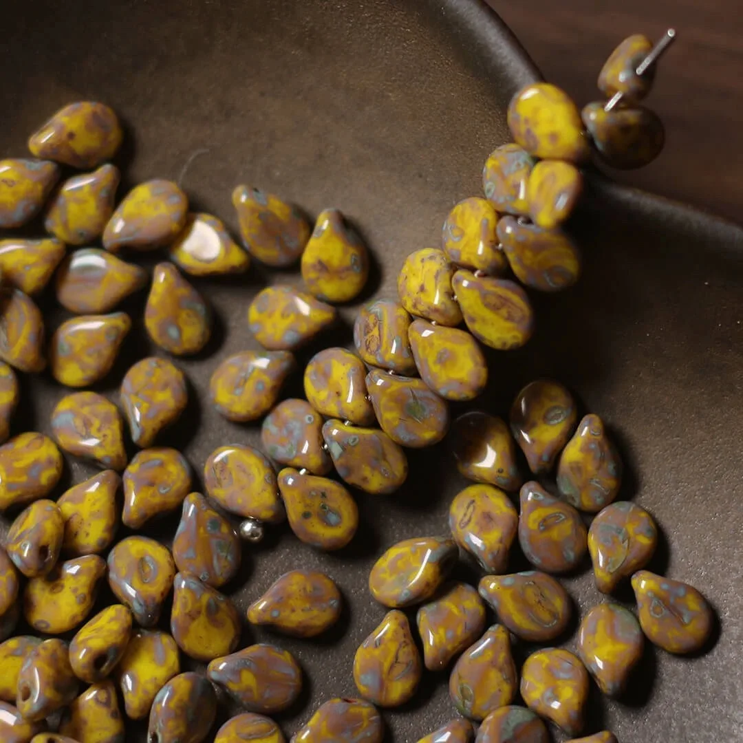 

40pcs 5*7mm Multiple colors of glass beads for Girls DIY Bracelet Keychain Making for DIY Jewelry Art Craft Making