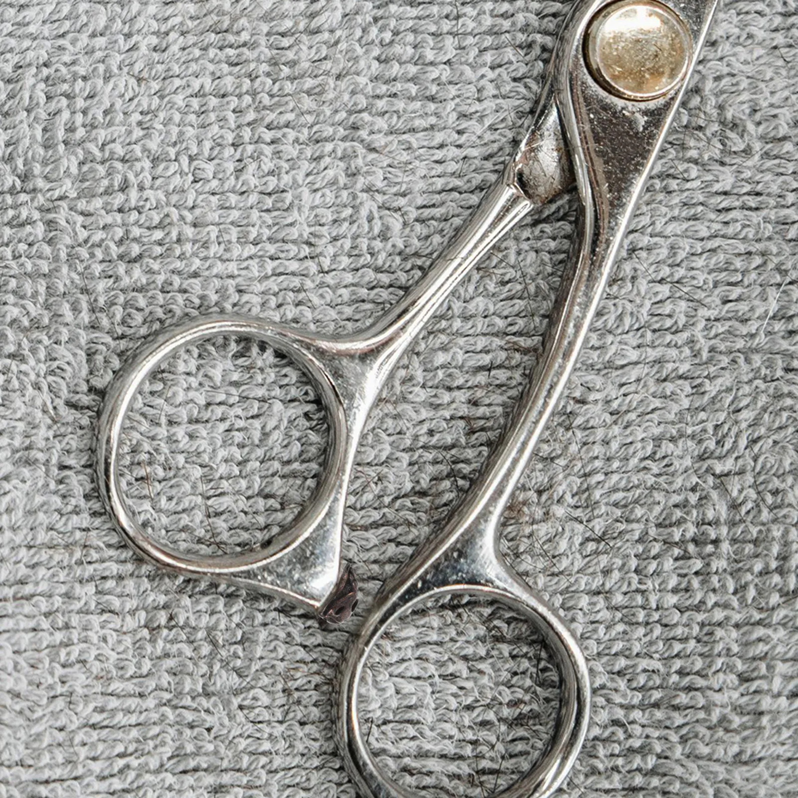 2Pcs Skull Shaped Hair Scissor Muffler Replacement Quiet Cutting Sound Deadener for Hair Shears Scissors Accessories Salon Tools
