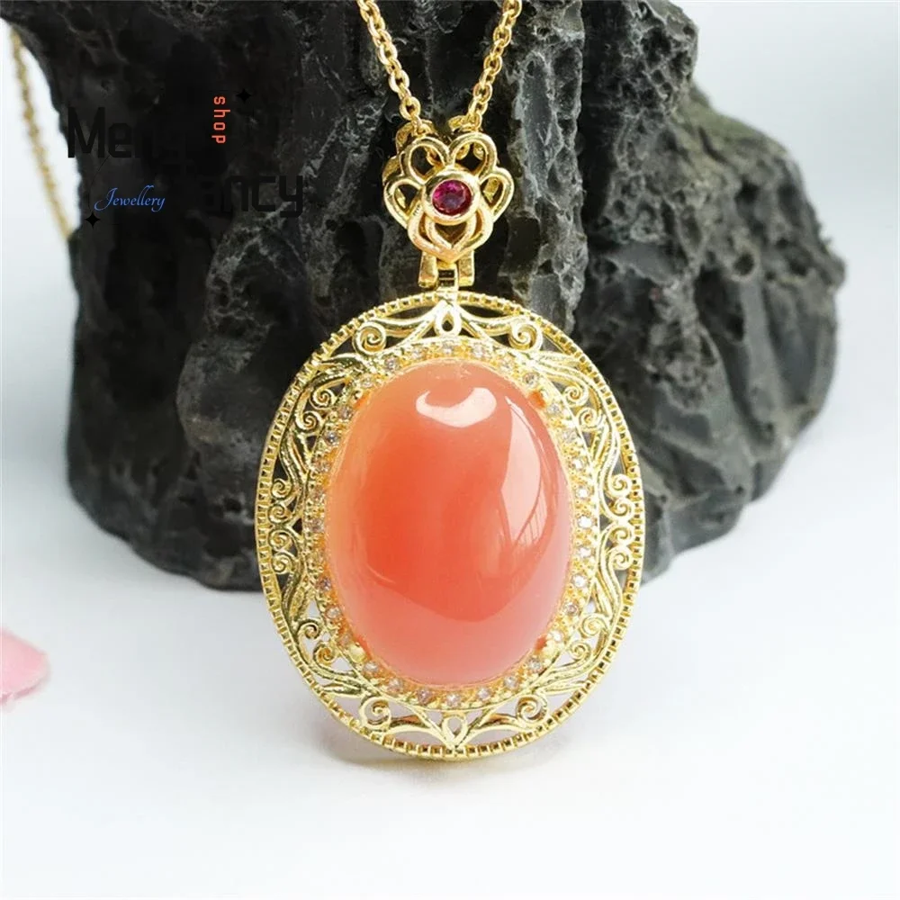 

Natural Salt Source Agate Pigeon Egg Colored Pendant Simple Elegant High-grade Exquisite Fashion Luxury Jewelry Holiday Gifts