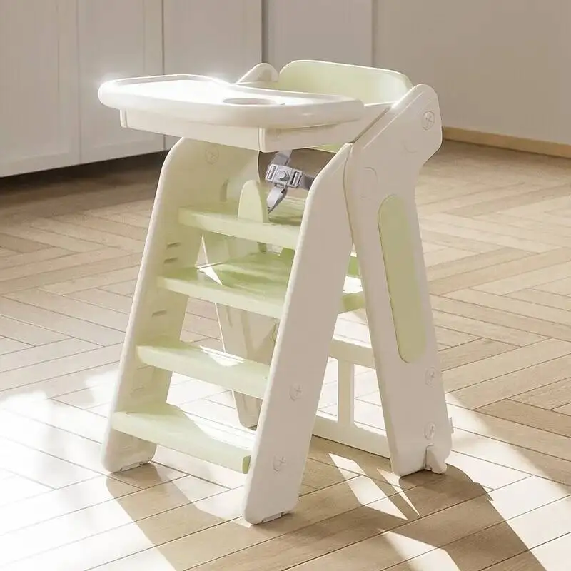 子供用多機能椅子 プラスチック製折りたたみベビーシート 幼児用ダイニングハイチェア 高さ調節可能 取り外し可能なトレイ 安全ハーネス付き
