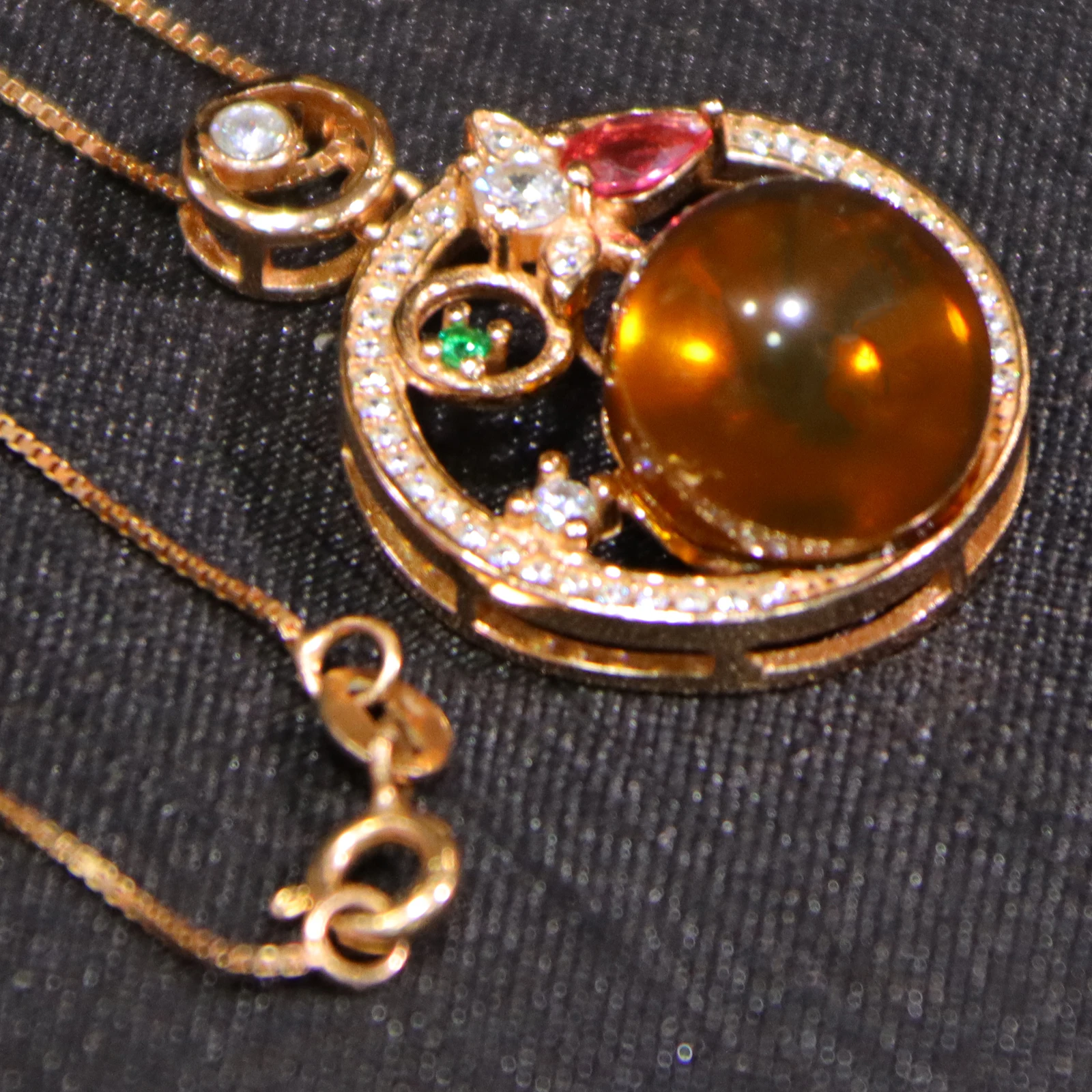 Naturalny meksykański niebieski bursztynowy wisiorek 12mm okrągły koralik wzór wieniec kwiatowy biżuteria ze srebra próby 925